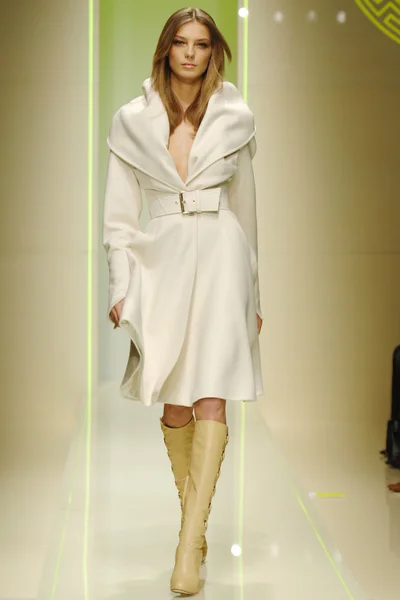 Look 1